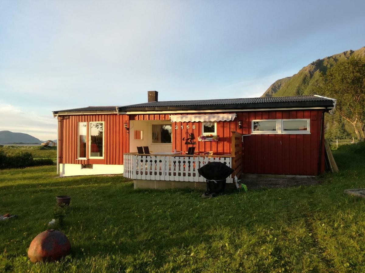 Midnattsolveien 3158,Sommarhusstrand Laukvik Lofoten Norway Esterno foto